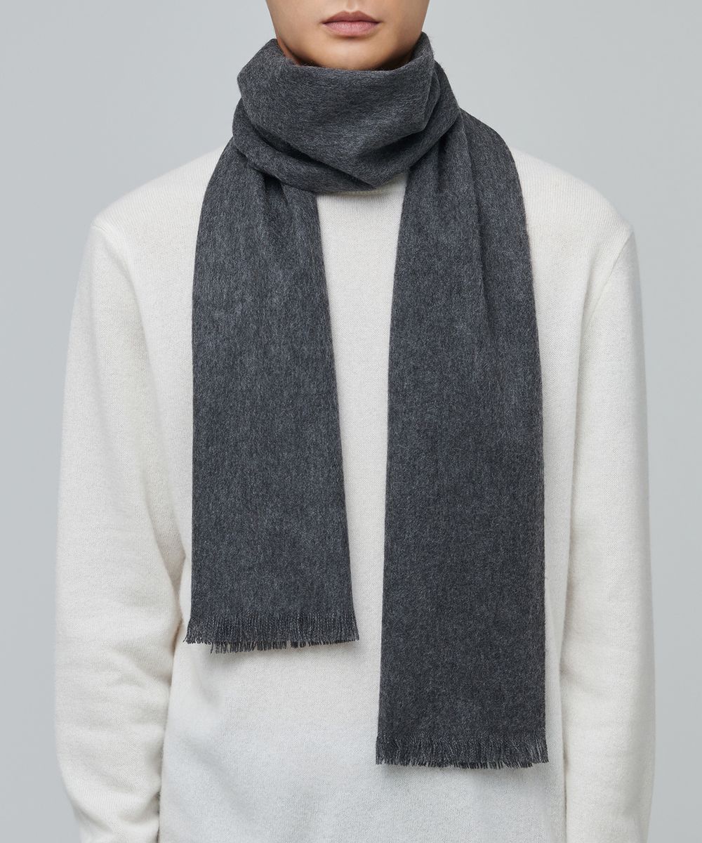 Timeless Cashmere Scarf - Gray