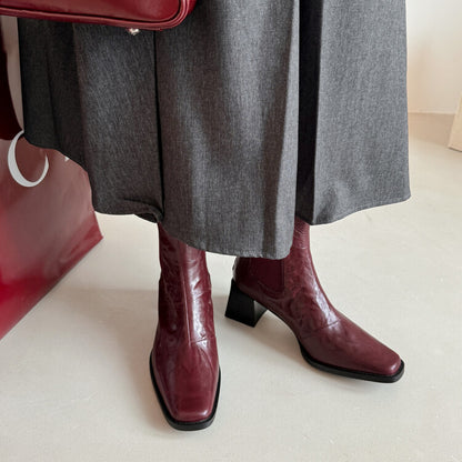 Elegante Schaffellstiefel mit Absatz - Burgunderrot