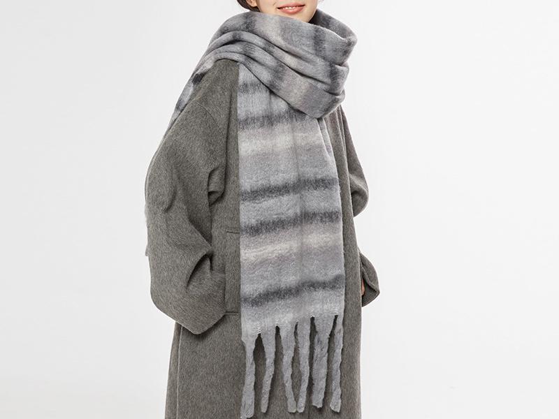 Warm Striped Scarf - Gray