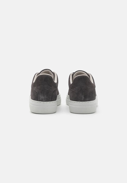 Sneakers in nubuck leather